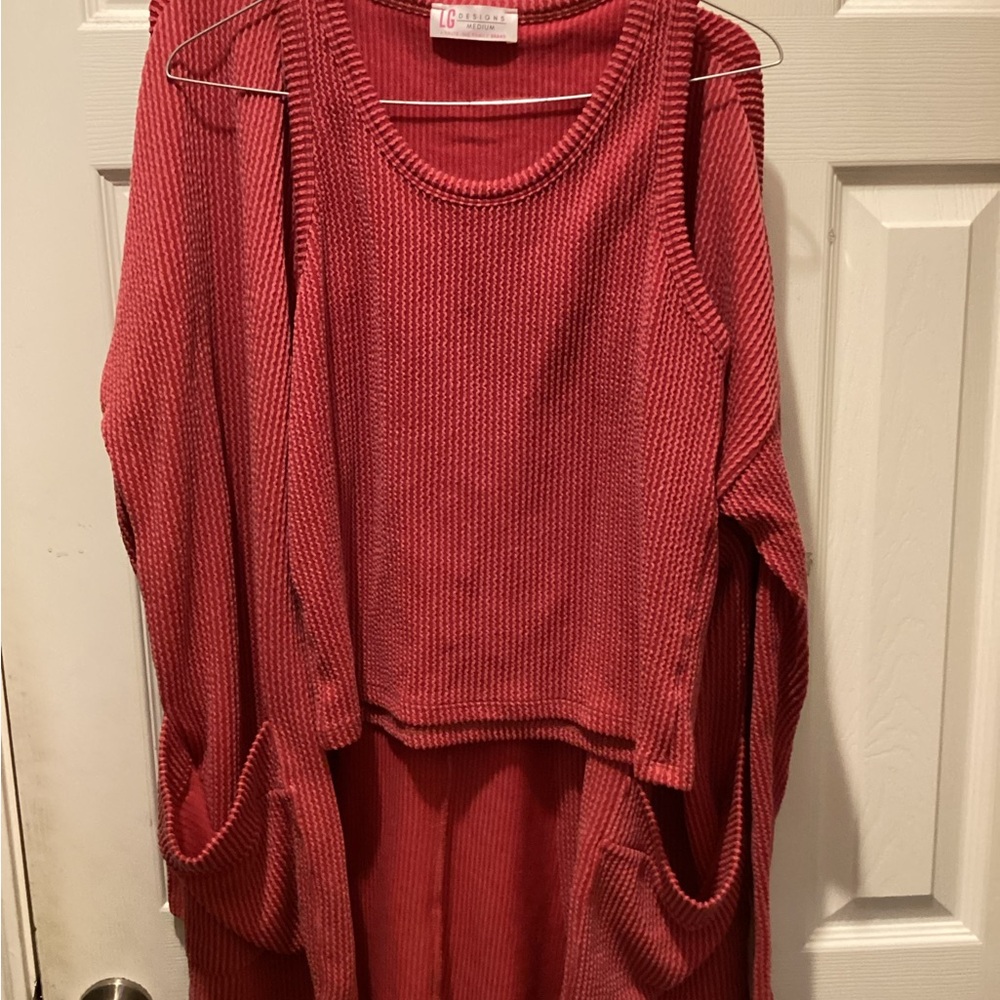 LG Red Ribbed Knit Top - Picture 3 of 10
